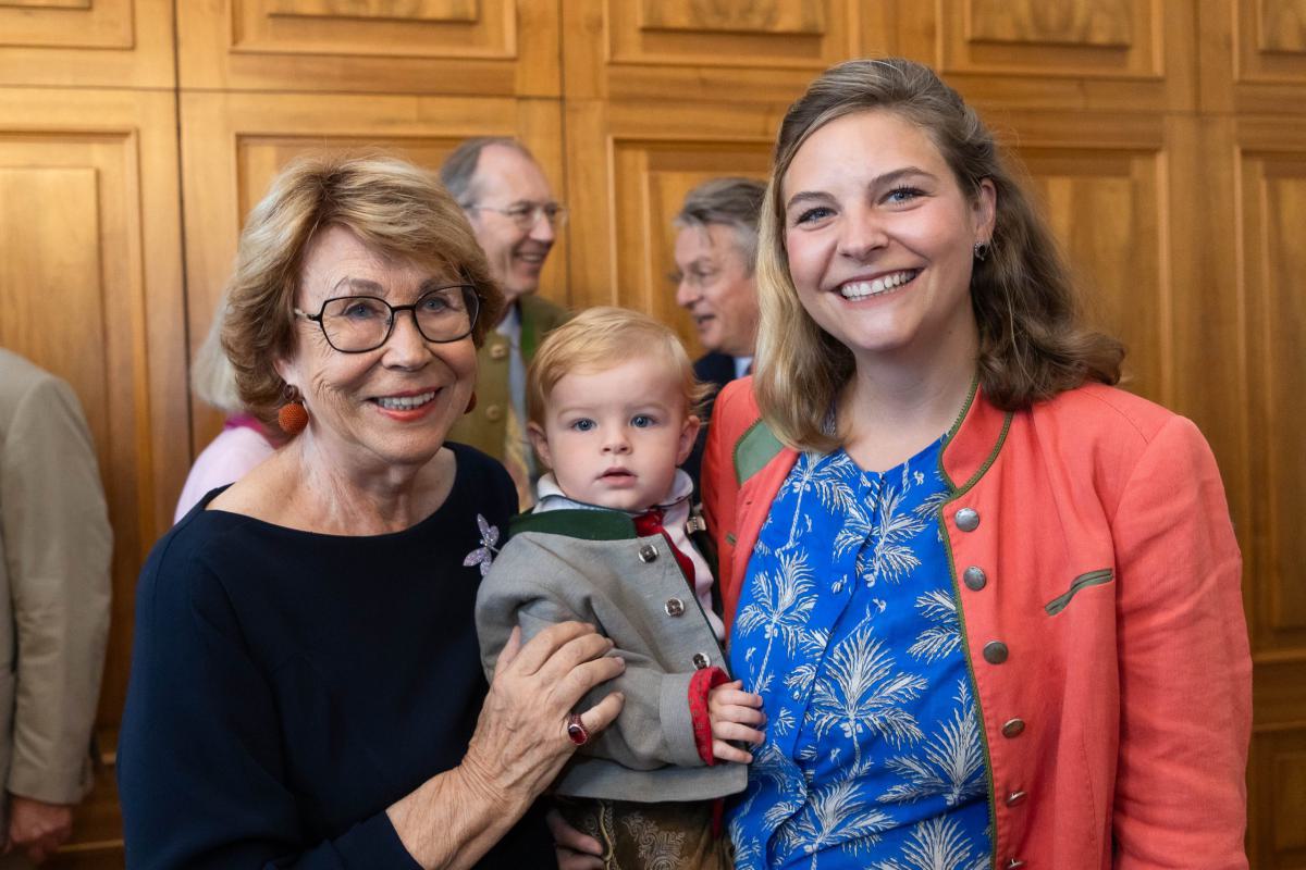 Ira Schwarz Dieter Mann Staatsbürgerschaft AT 2024