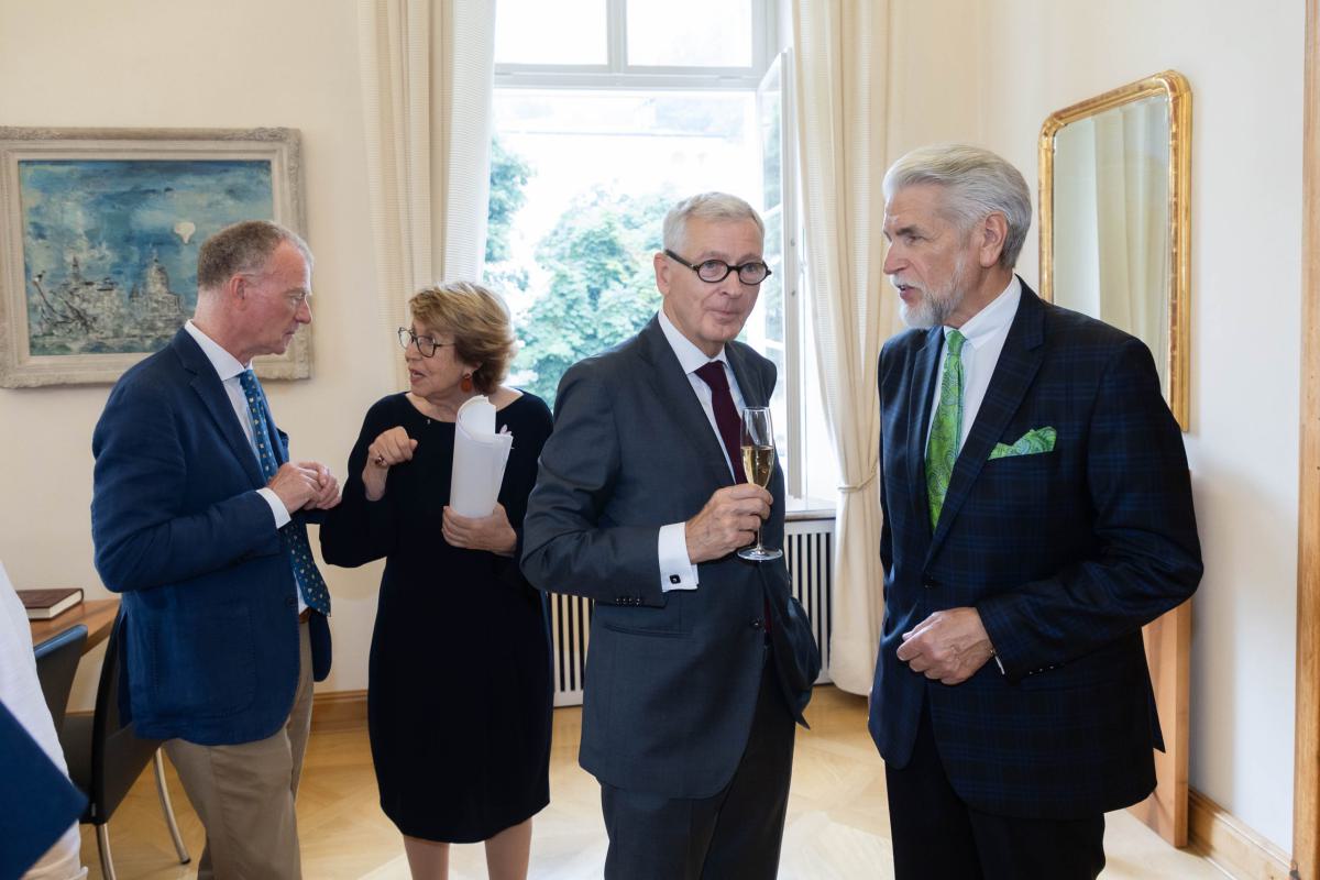 Ira Schwarz Dieter Mann Staatsbürgerschaft AT 2024